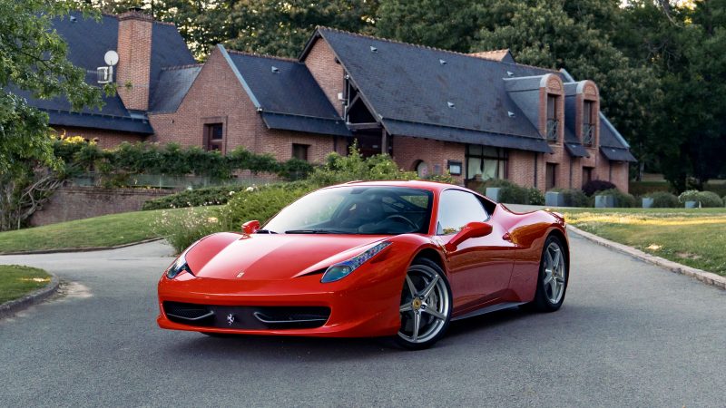FERRARI 458 ITALIA