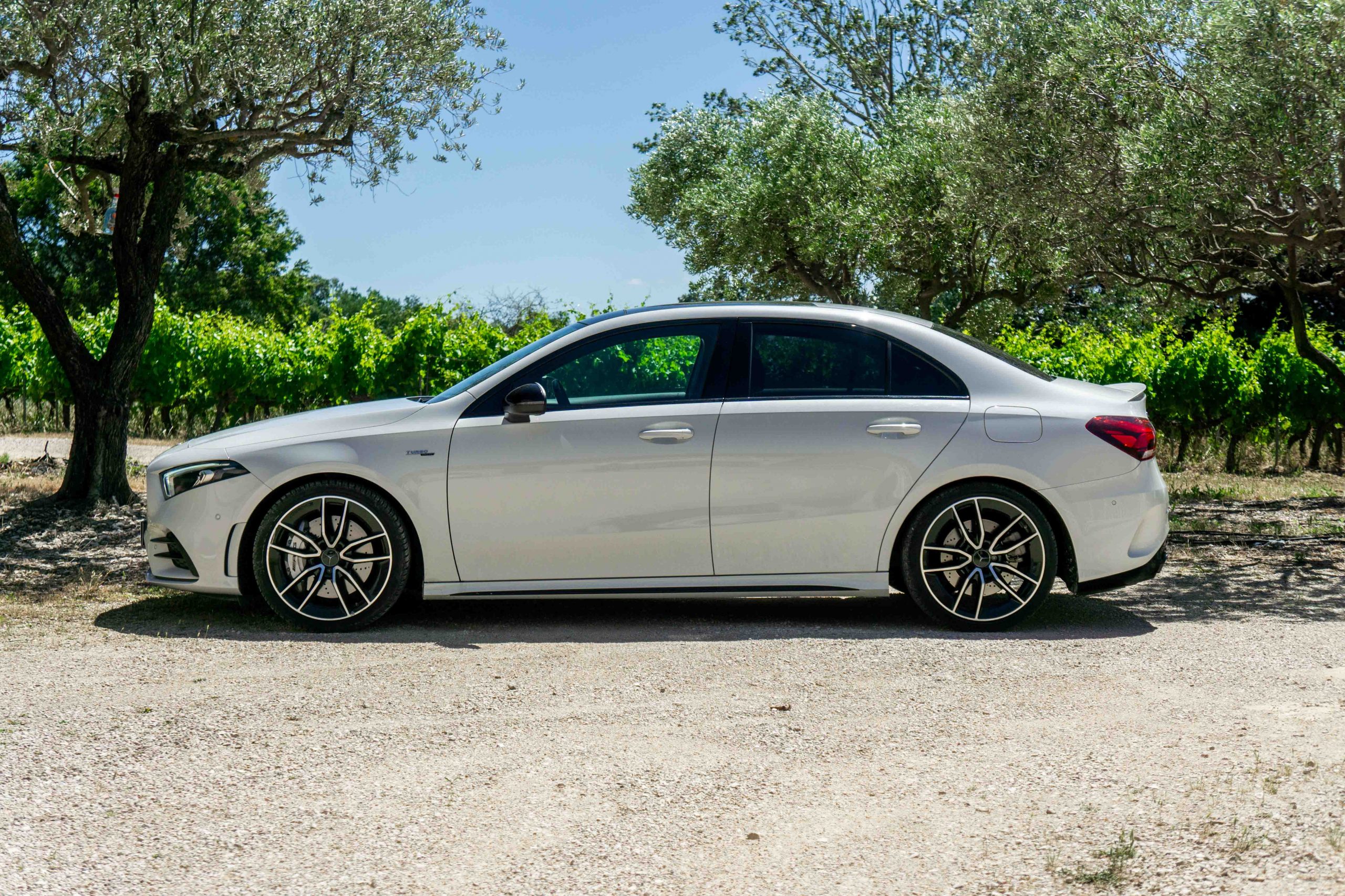 MERCEDES-BENZ A35 AMG – Image 2