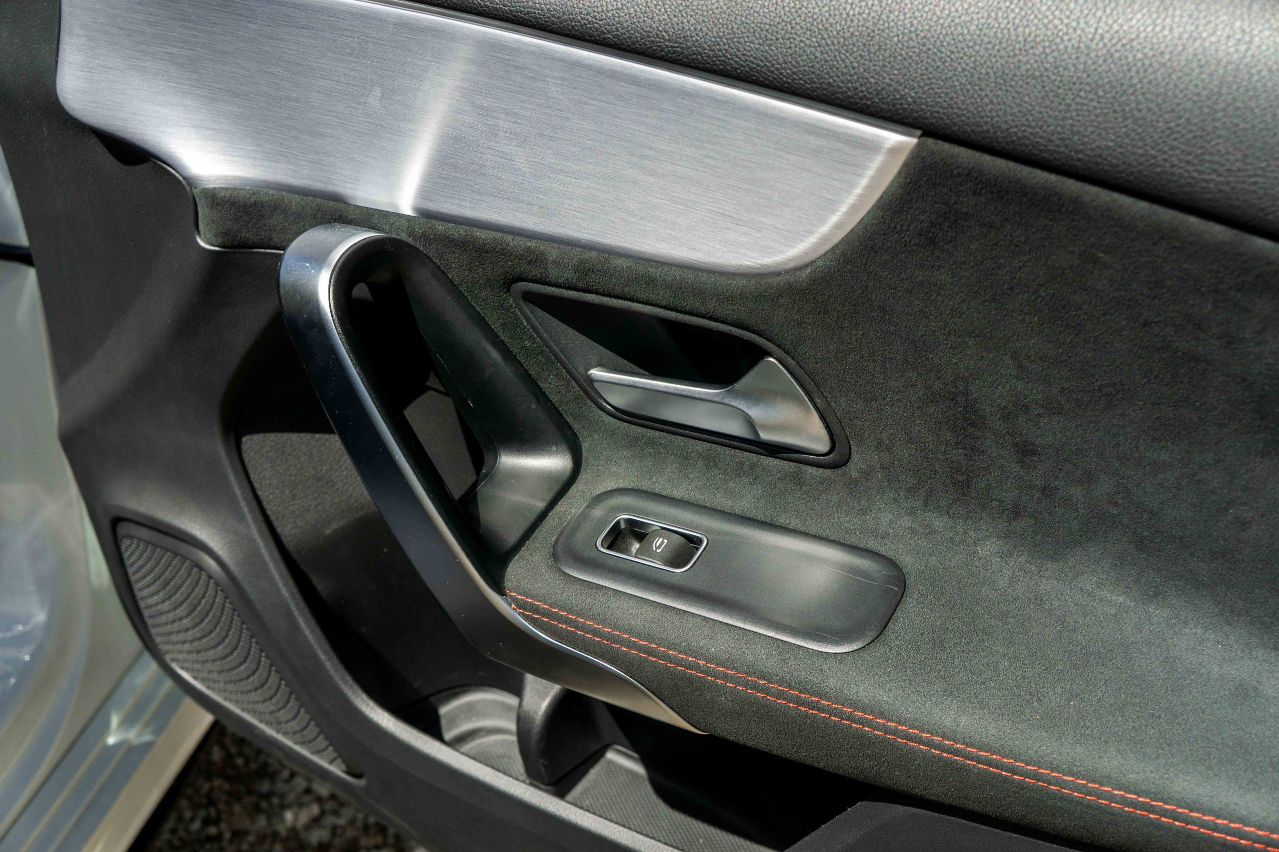 MERCEDES-BENZ A35 AMG – Image 27