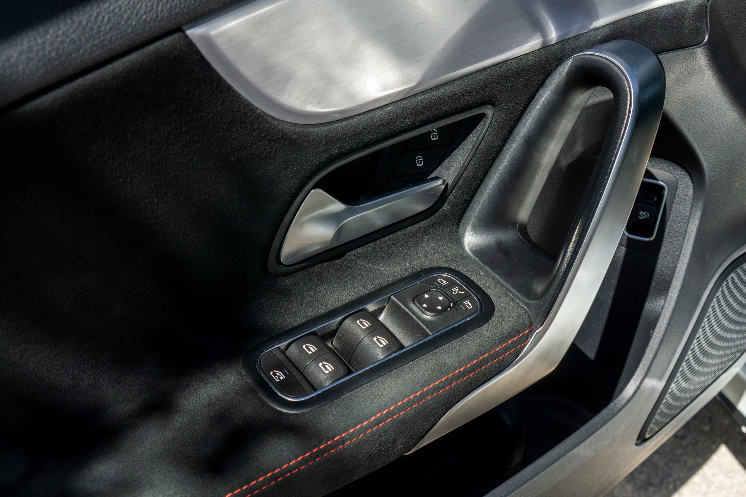 MERCEDES-BENZ A35 AMG – Image 28